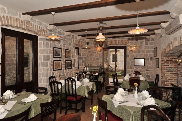Hotel Monte Cristo (Kotor)